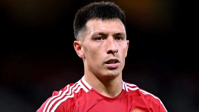 Barca muốn chiêu mộ Lisandro Martinez
